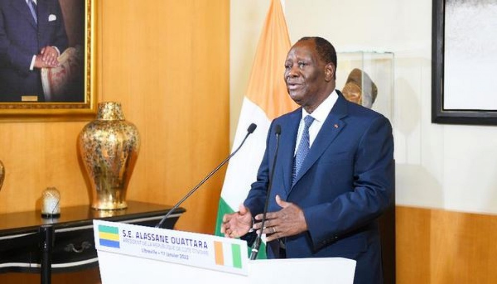 Côte d'Ivoire : Sanctions de la CEDEAO contre le Mali, Ouattara depuis Libreville : « Il est inacceptable qu'un régime militaire reste en place un quinquennat »