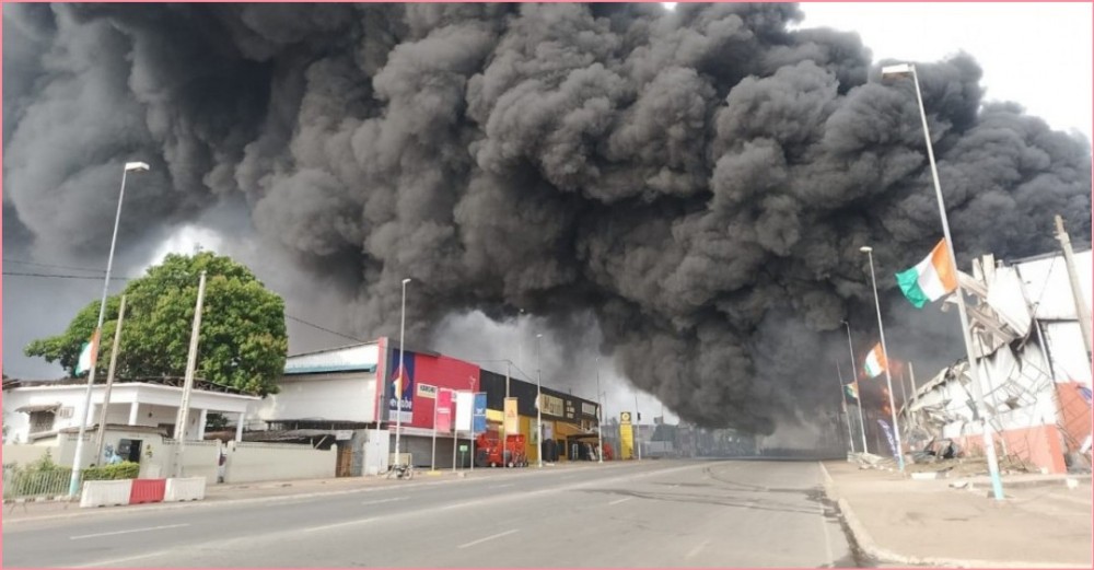 Côte d'Ivoire : Bouaké, le centre commercial China Town en feu, des malades d'une clinique pris au piège évacués