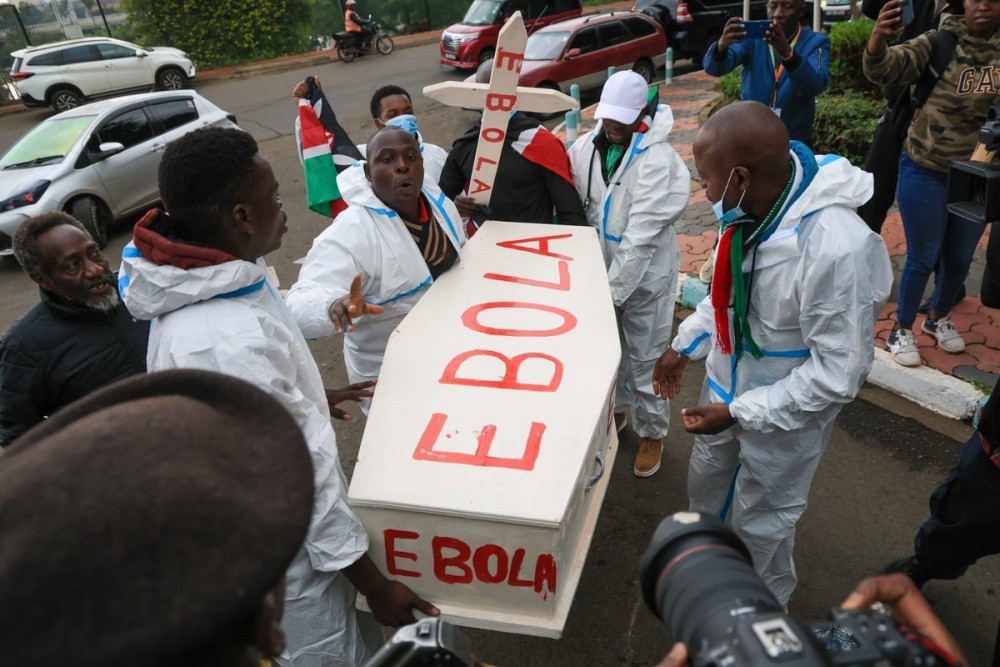 RDC : Ebola fait plus de 400 morts, l'OMS lance un essai clinique