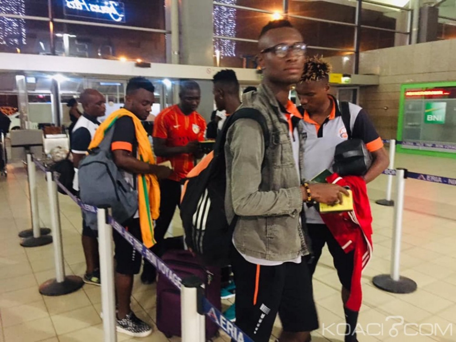 Côte d'Ivoire : En partance pour la Zambie, des joueurs du FC San Pedro bloqués à  l'aéroport faute de billets, l'ONS accusé, la FIF vole au secours du club