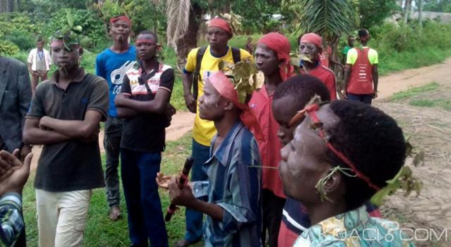 RDC : Satisfaits, 600 miliciens Kamuina Nsapu  déposent armes et amulettes après l'investiture de Tschisekedi