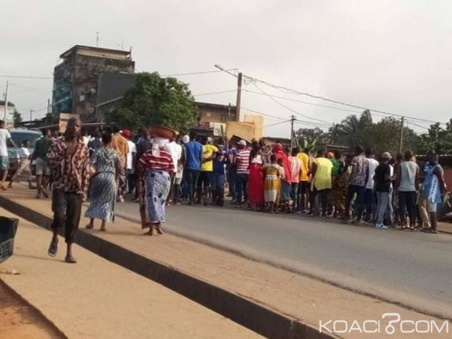 Côte d'Ivoire : A la veille du procès en appel de Gbagbo, après Abobo, des manifestations contre sa libération à  Anyama