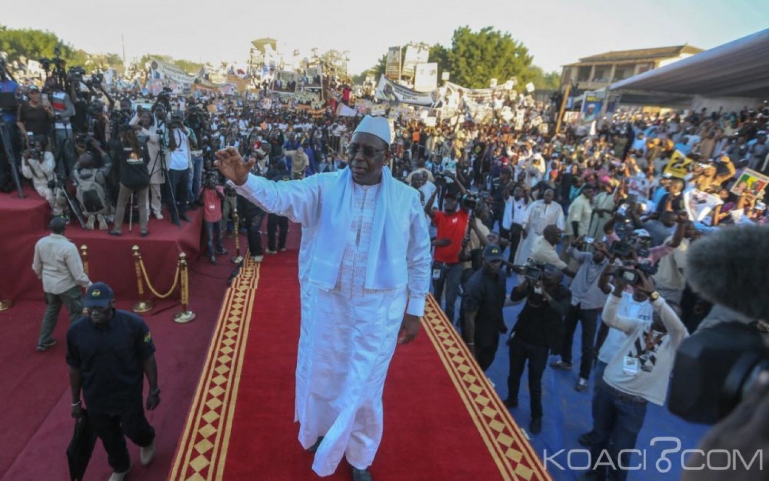 Sénégal: Première journée de campagne, Sall annonce un coup KO, ses challengers font feu sur lui