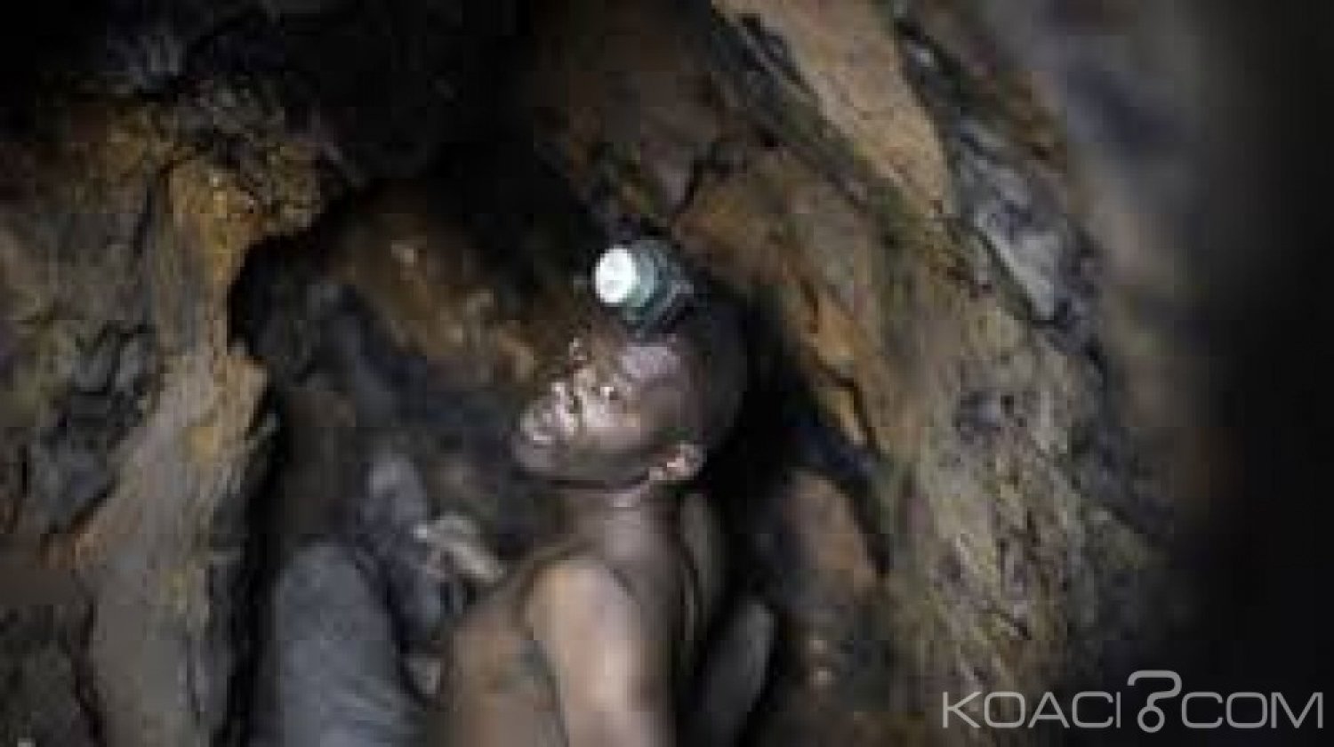 Afrique du Sud : Cinq morts dans une mine de charbon , 20 encore bloqués sous terre