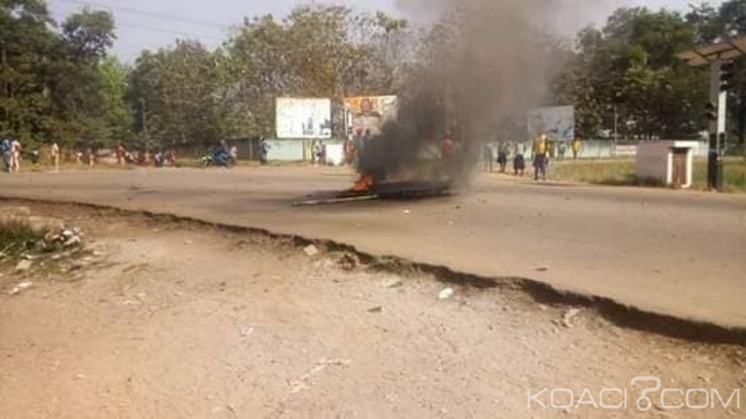 Côte d'Ivoire : Grève dans l'éducation, à  Guiglo, les élèves manifestent violemment, un blessé