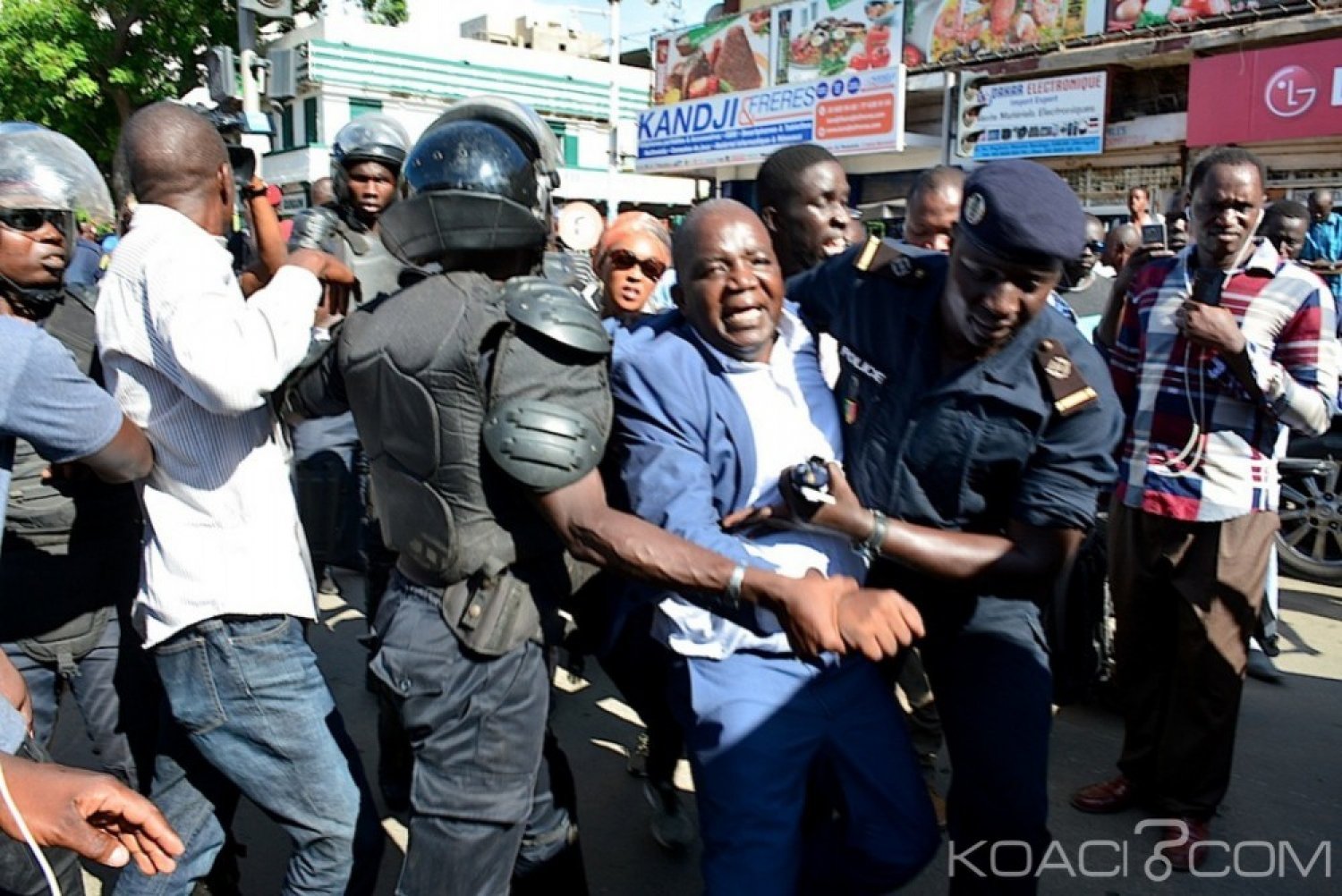 Sénégal : Macky Sall dans tous ses états après la sortie, en pleine campagne électorale, d'un rapport sur le recul de la démocratie