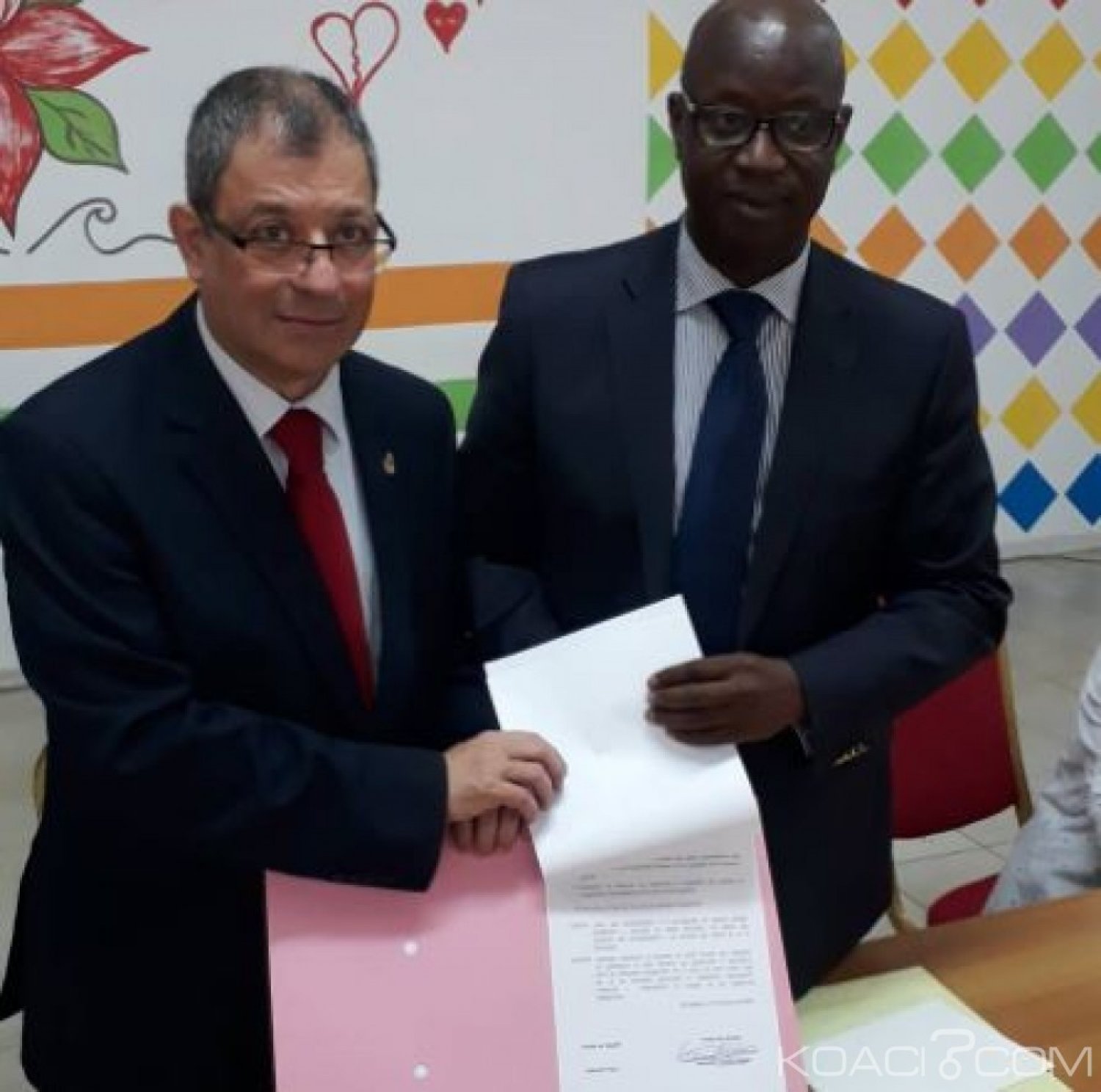 Côte d'Ivoire : Pour une coopération Nord-Sud, Bouaké et une ville de l'Espagne signent leur charte de jumelage