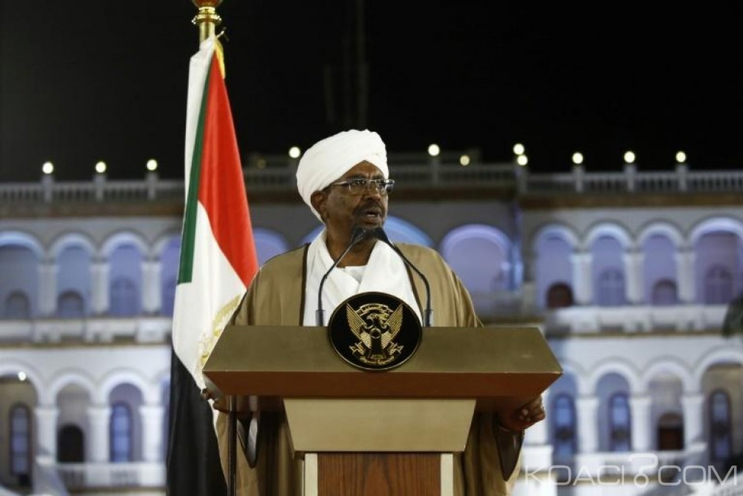 Soudan : Omar El Béchir limoge tout son gouvernement et décrète l'Etat d'urgence pour 1 an