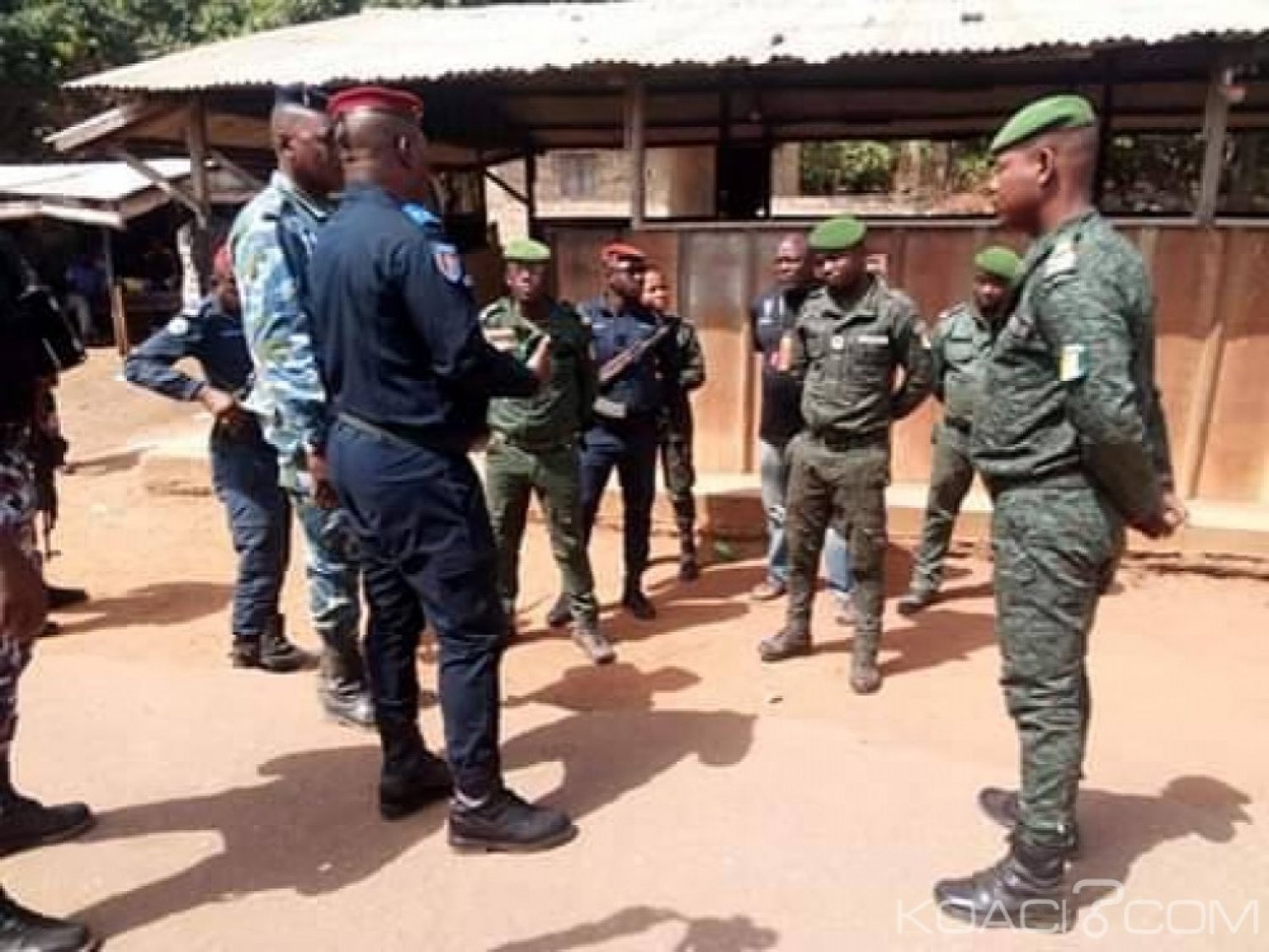Côte d'Ivoire : En vue d'apporter son soutien à  ses hommes, le commandant supérieur de la gendarmerie dans des brigades du Nord
