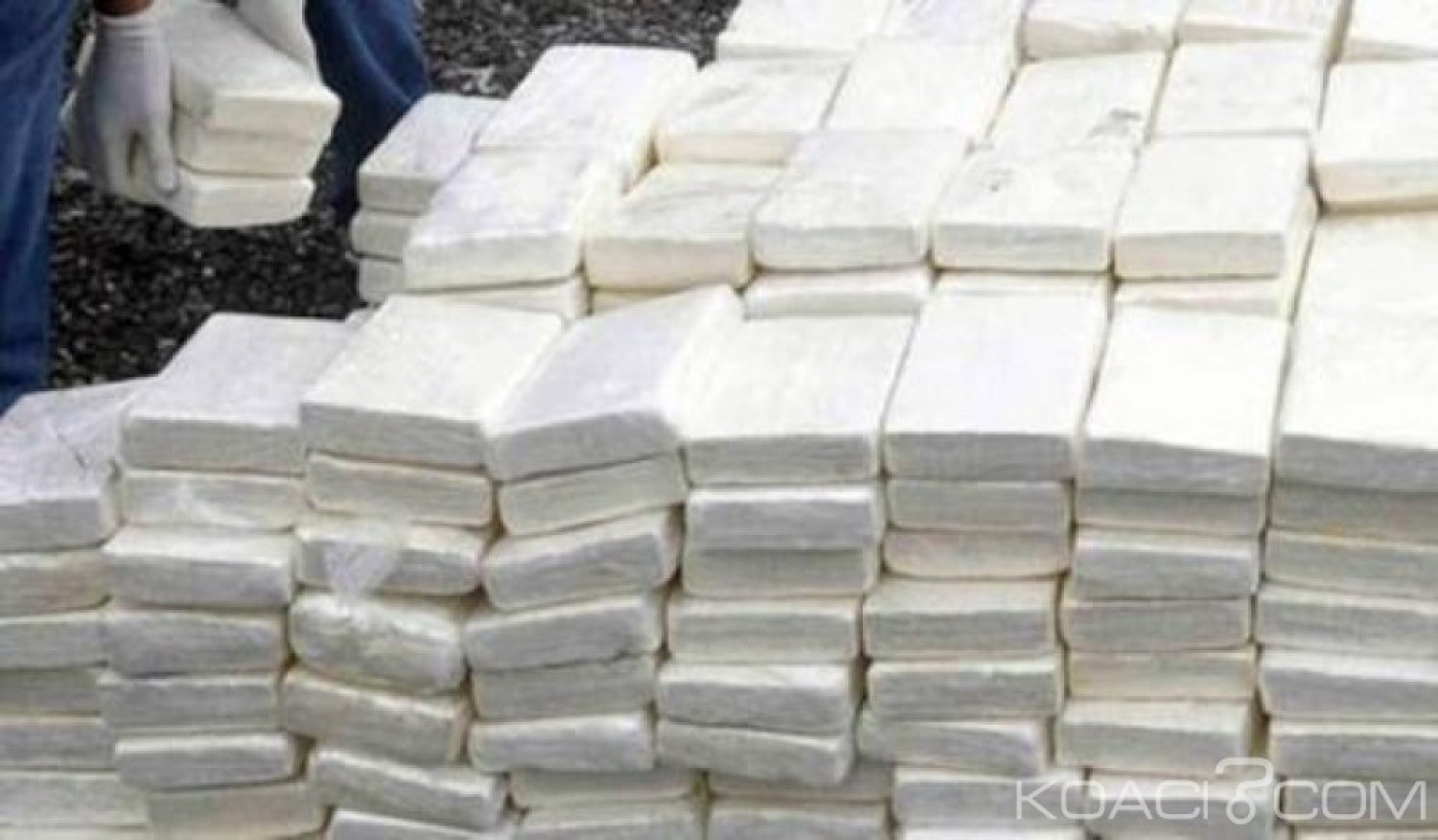 RDC: Saisie de 17,5 Kg de cocaïne dissimulées dans des casques pour  cyclistes à  l' aéroport