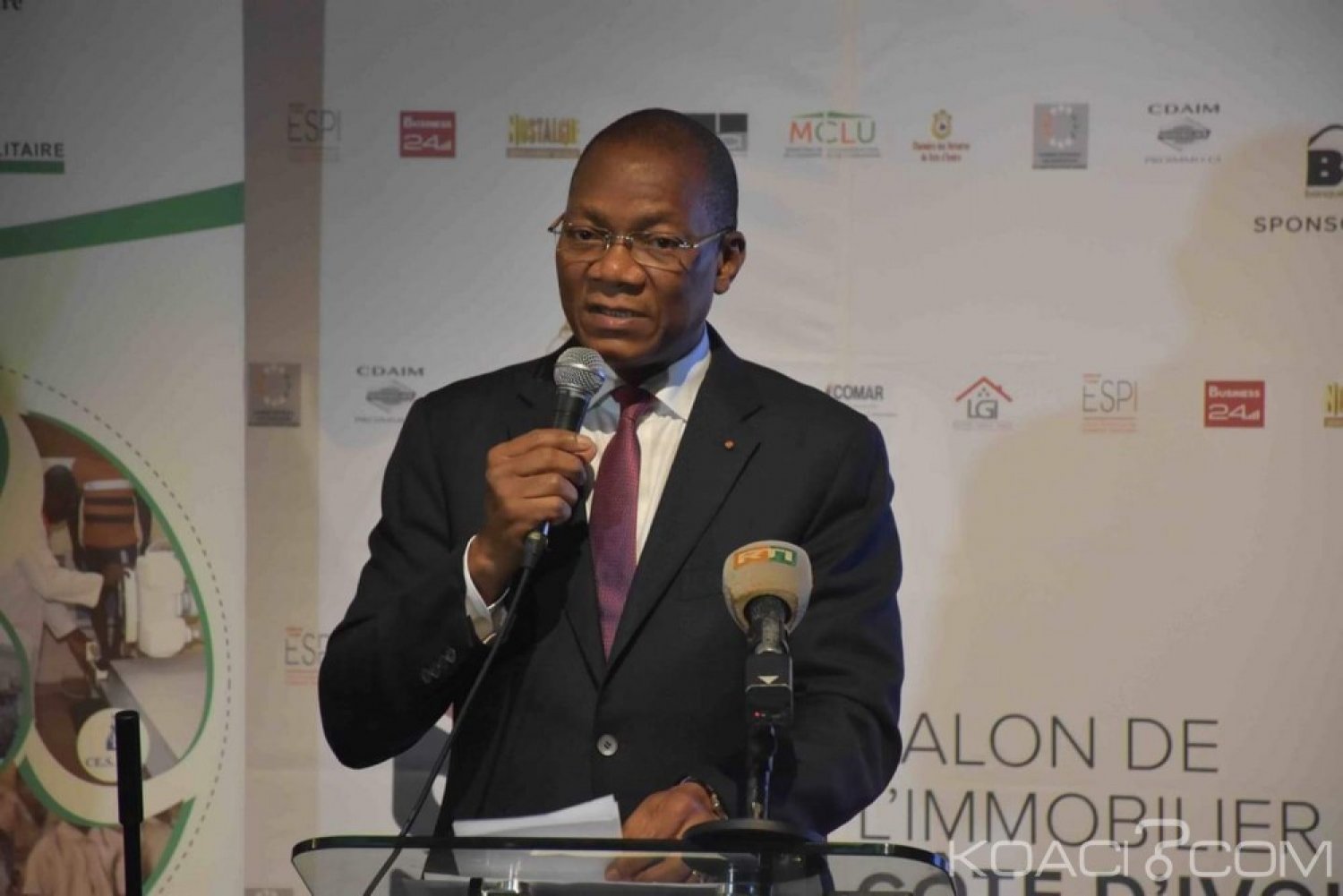 Côte d'Ivoire : Échec du projet de logements sociaux, 10000 maisons construites de 2012 à  2019, 5000 clés remises aux souscripteurs