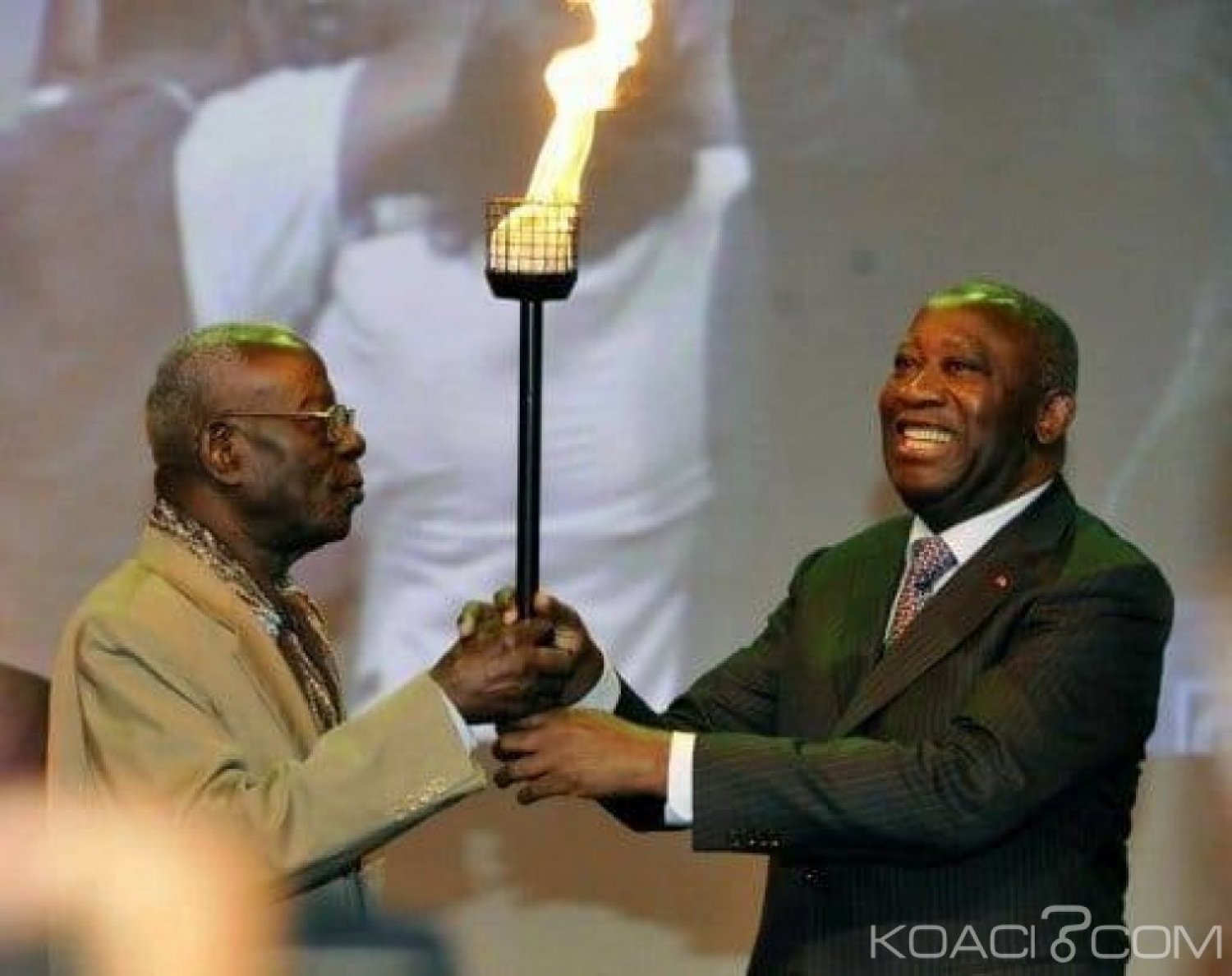 Côte d'Ivoire : Décès de Bernard Dadié, Gbagbo «je tiens fermement le flambeau que tu m'as donné en 2010»