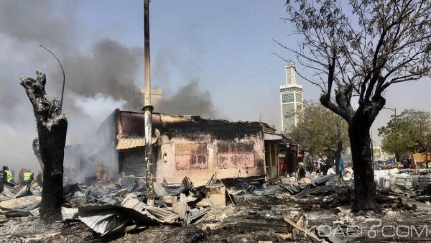 Sénégal : À Dakar, le marché Petersen réduit en cendre par un violent incendie, des mesures annoncées