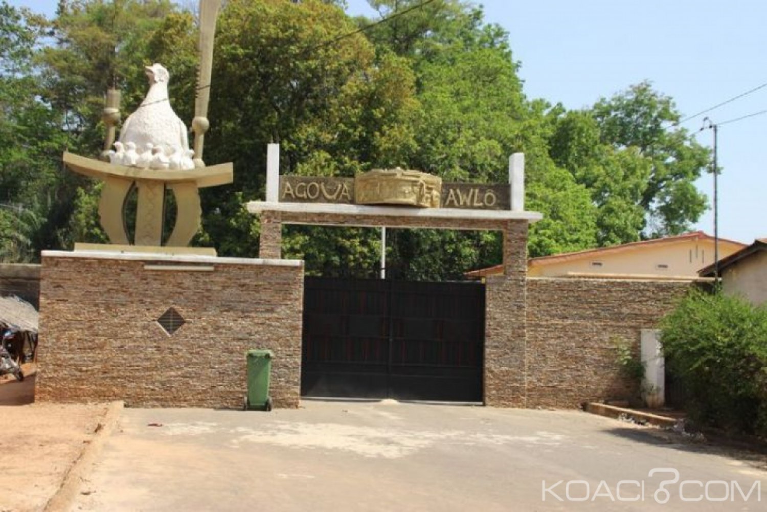 Côte d'Ivoire : Nanan Kassi Anvo  intronisé Roi du peuple Baoulé dans la cour royale