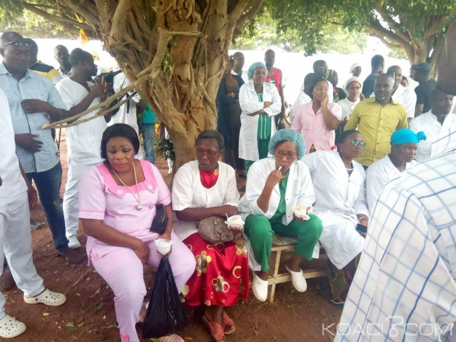 Côte d'Ivoire : Daloa, la Plateforme Santé bloque les activités dans les hôpitaux publics ainsi qu'au CHR pour exiger la libération d'un infirmier