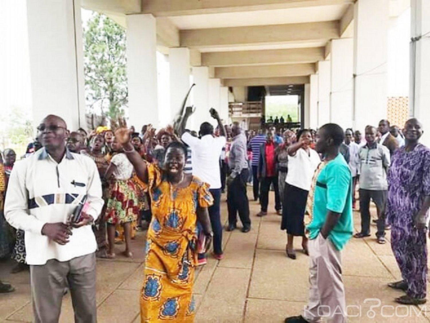 Côte d'Ivoire : Université de Cocody, après les enseignants au  tour du personnel  administratif et technique d'observer un arrêt de travail ?