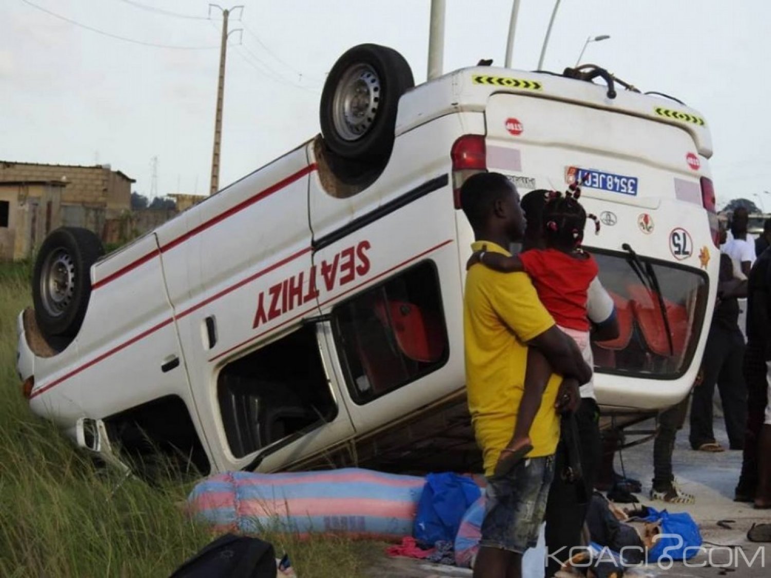 Côte d'Ivoire : Sur la nouvelle route de Bassam, un mini car de transport renverse ses passagers, 18 victimes