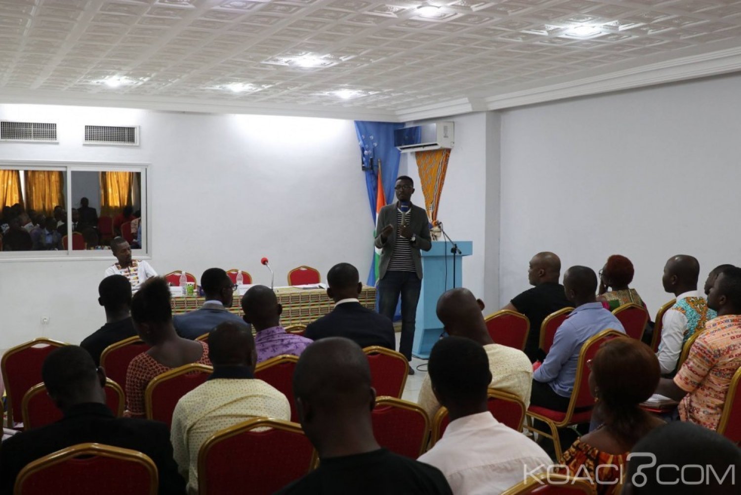 Côte d'Ivoire : A Cocody, des jeunes lancent « l'école citoyenne » pour échanger autour des questions de démocratie, de  responsabilité citoyenne et d'auto-emploi