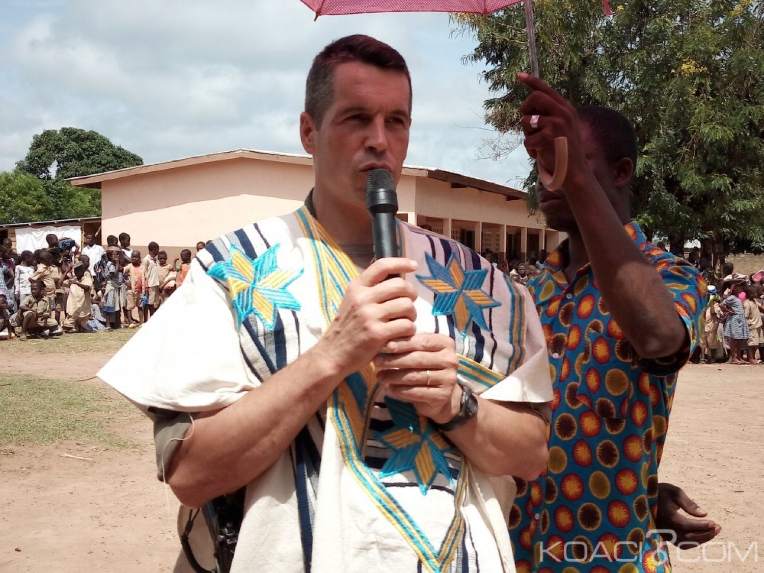 Côte d'Ivoire : A Kouibly, une école de trois classes offerte par les forces Françaises et ivoiriennes aux populations