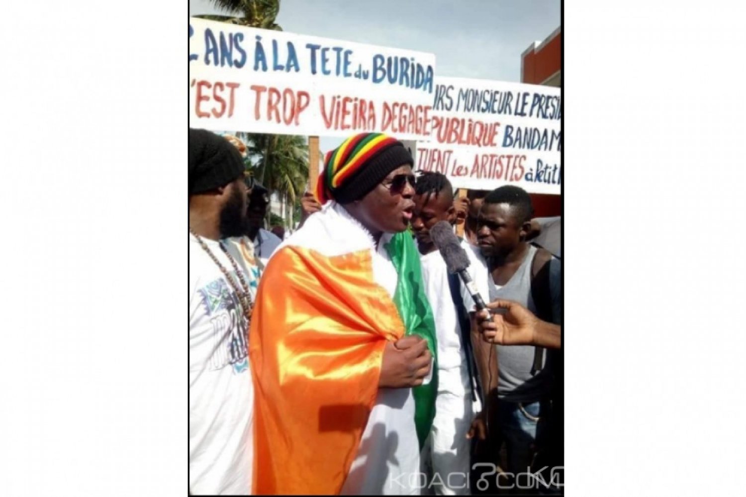 Côte d'Ivoire: Comme annoncé, des artistes ont assiégé le BURIDA pour demander la libération de leur maison par Irène Viera