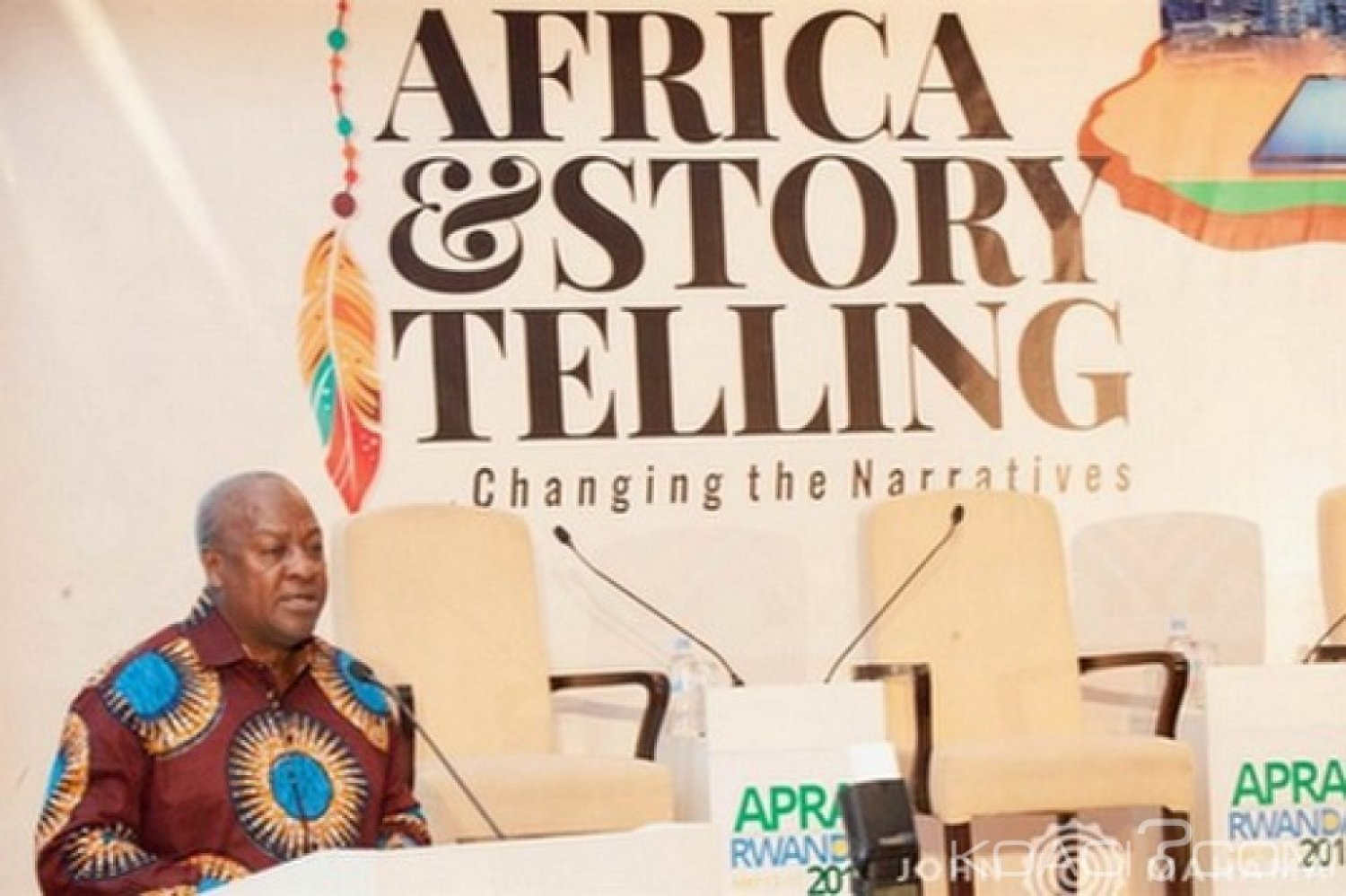 Ghana : A Kigali, Mahama appelle les Africains à  raconter leur propres histoires