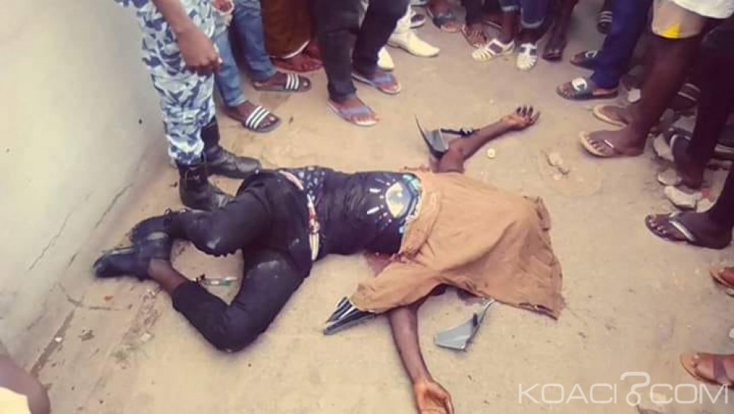 Côte d'Ivoire : 2 bandits spécialisés dans le braquage à  moto, abattus à  Treichville