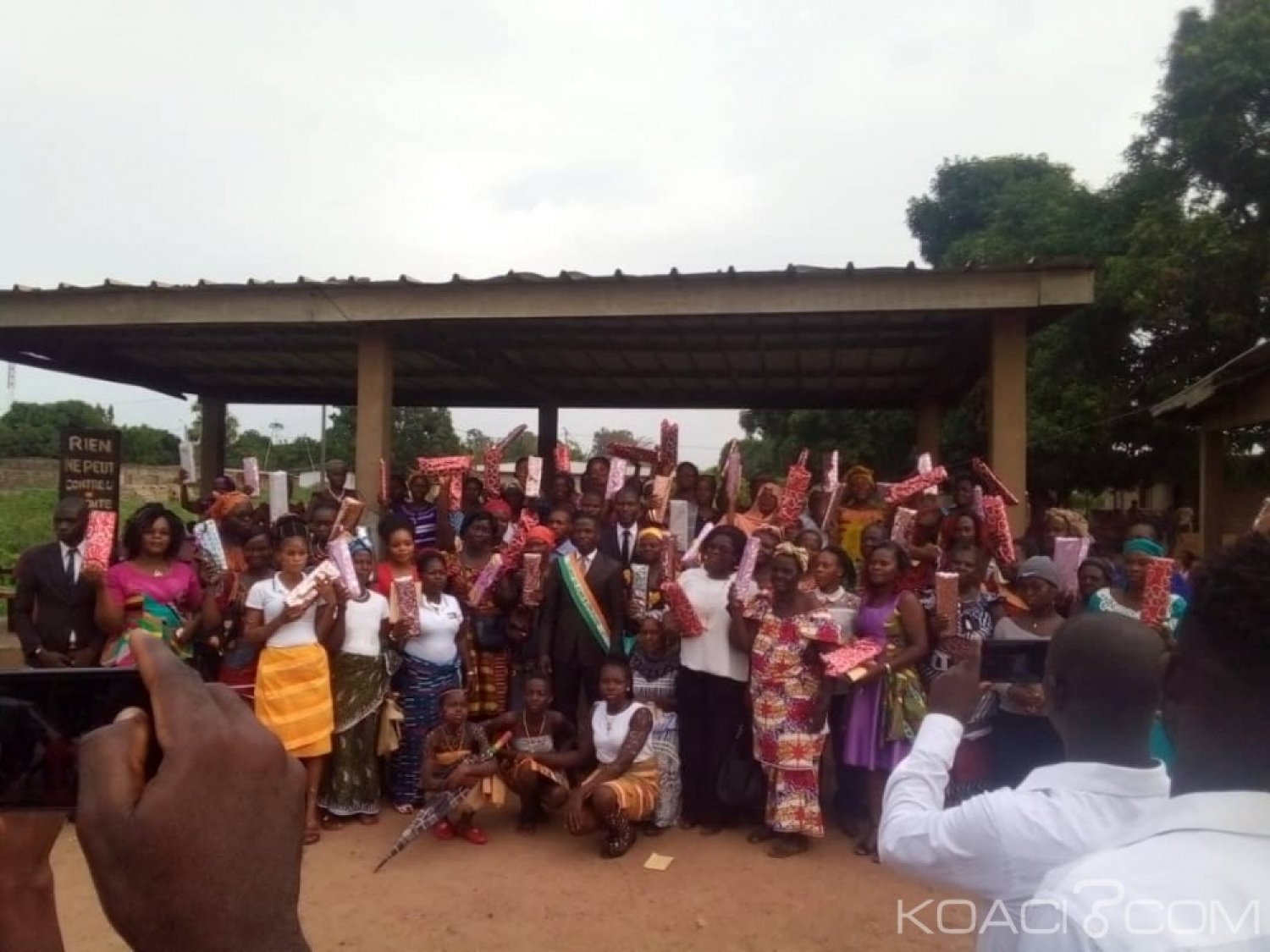 Côte d'Ivoire: Le parlement des jeunes  sème la joie dans le coeur des mamans du département de Botro