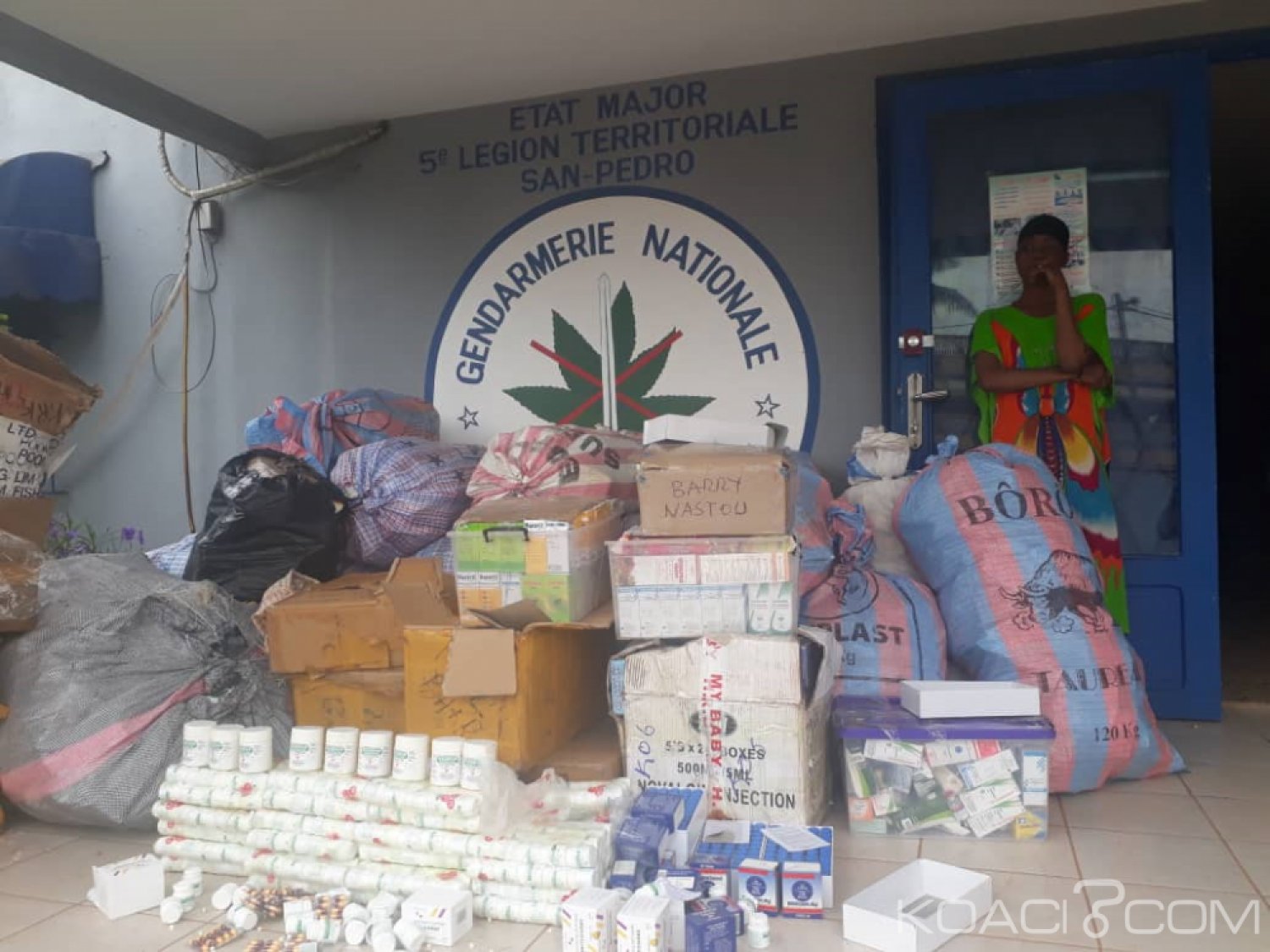 Côte d'Ivoire : Nouvelle saisie de médicaments prohibés dans un marché, une suspecte interpellée
