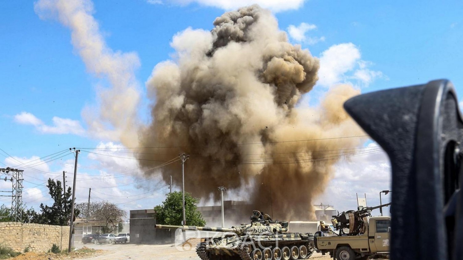 Libye:  L'aéroport de Mitiga visé par des tirs de roquettes , un mort