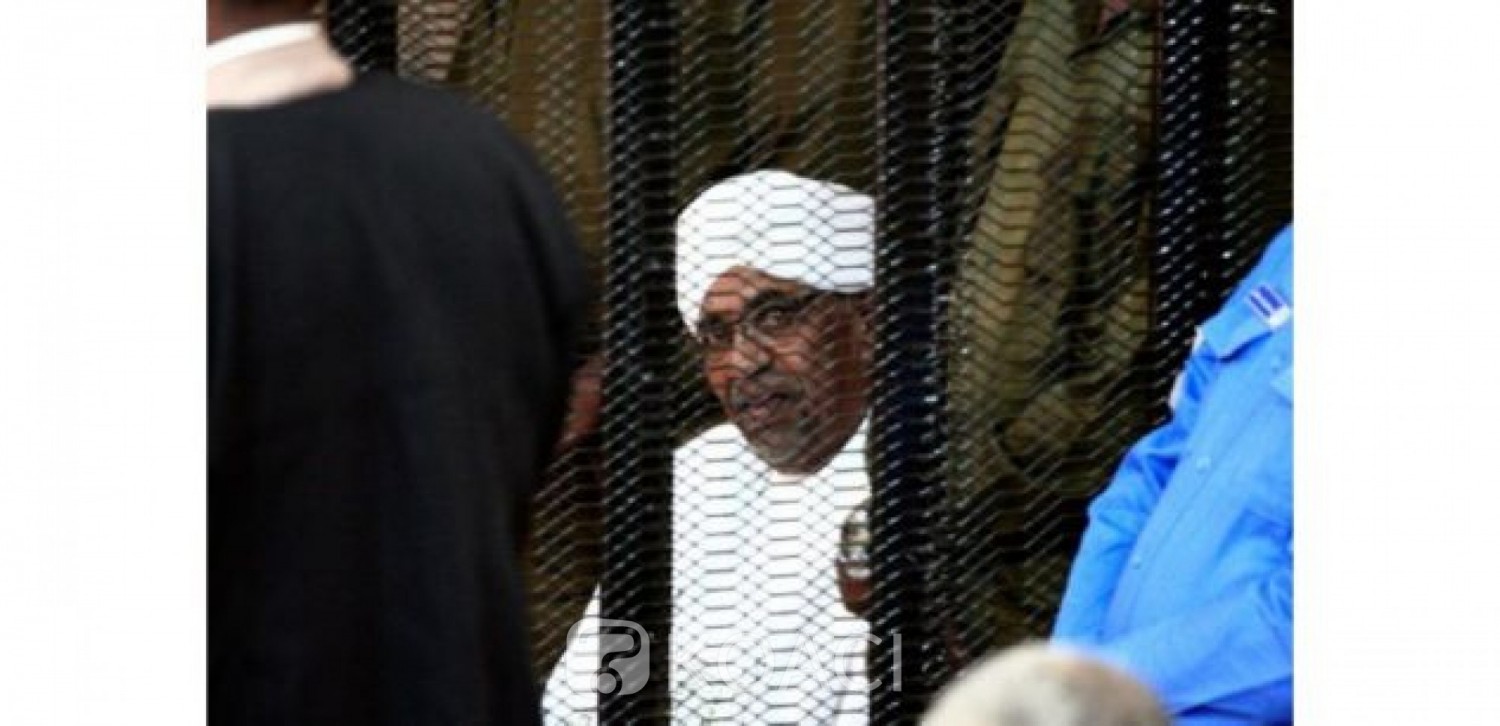 Soudan:Le procès d'Omar El Béchir reporté au 31 Août, ses avocats réclament sa libération sous caution