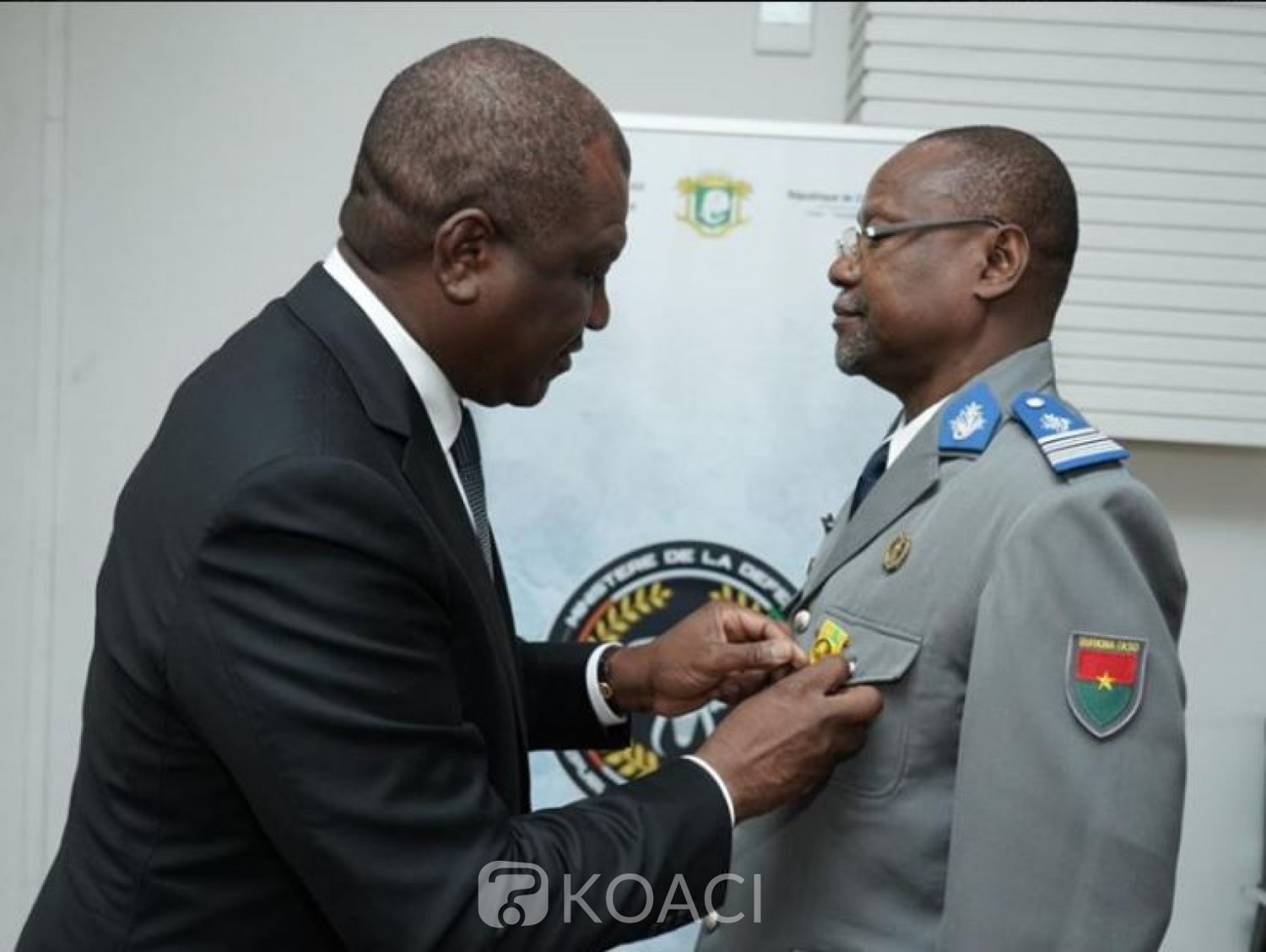 Côte d'Ivoire-Burkina: L'attaché de défense près de l'ambassade du Burkina en fin de mission distingué