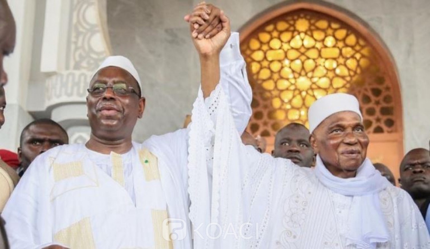 Sénégal: Après 7 ans de « guerre froide » Abdoulaye Wade et Macky Sall signent la paix des braves… ce que nous savons de la réconciliation inattendue