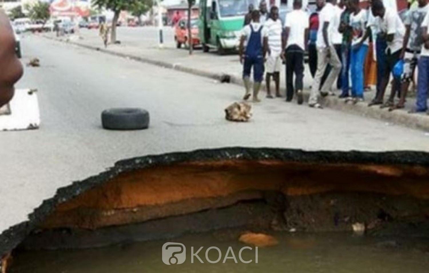 Côte d'ivoire: L'AGEROUTE dément les  dégradations graves de route dues aux pluies diluviennes