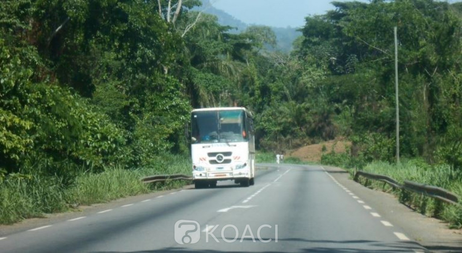Cameroun: Spectaculaire braquage d'un bus de voyage à Obala, environ 70 passagers détroussés