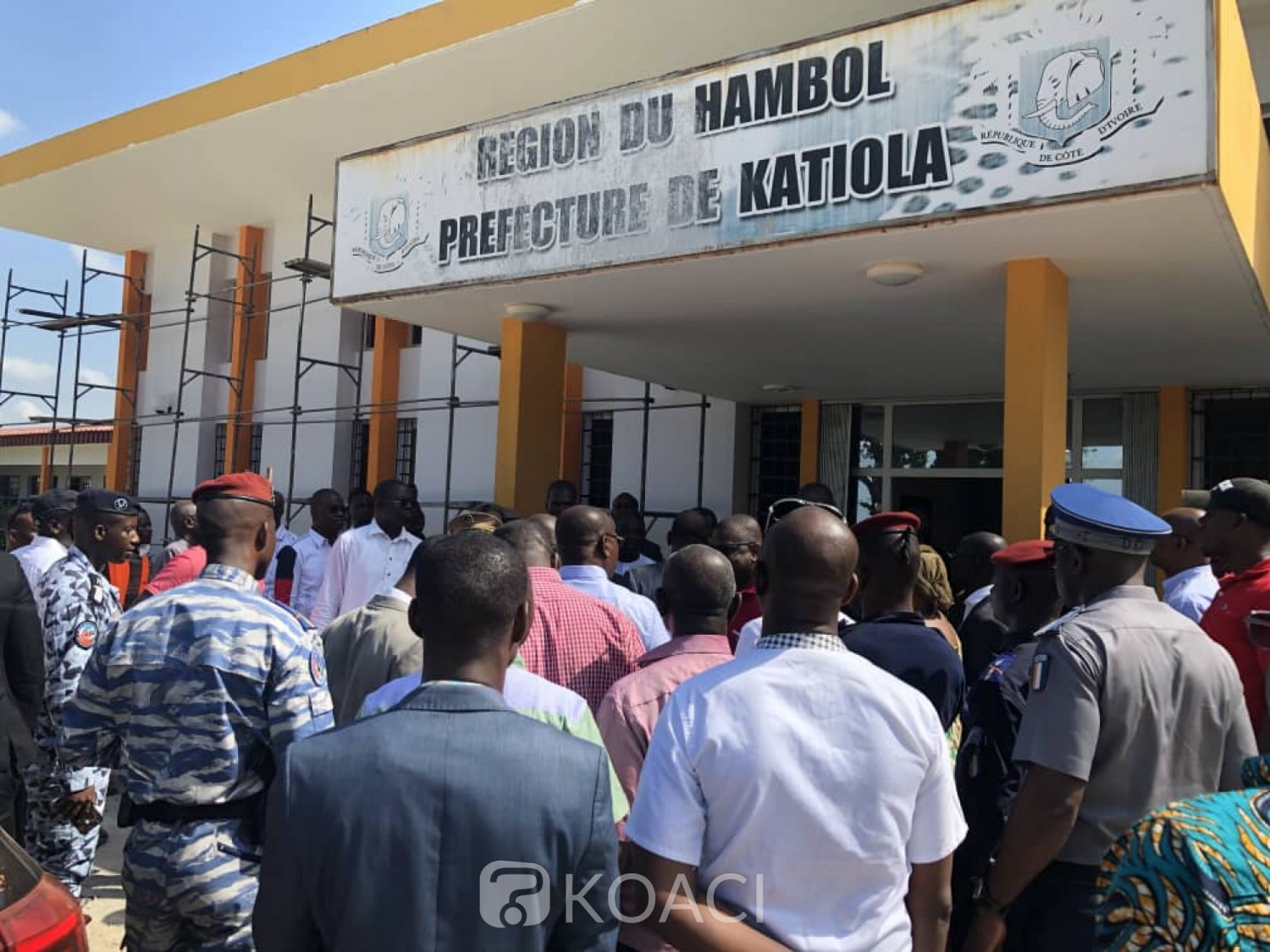 Côte d'Ivoire :  Hambol, à quelques jours de la visite d'Etat de Ouattara, le ministre Sidiki Diakité note à Katiola, un avancement des travaux d'infrastructures