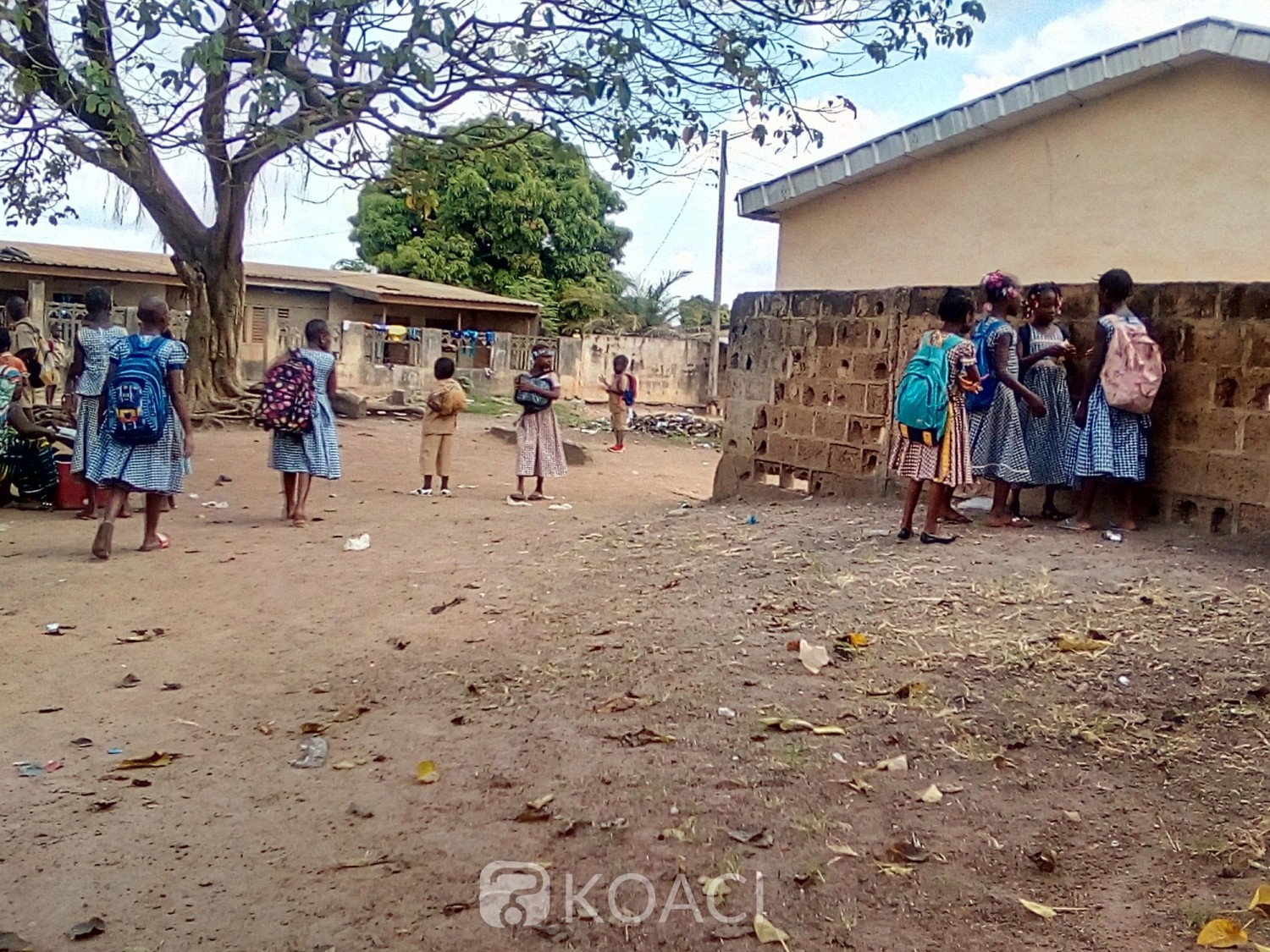 Côte d'Ivoire : Bouaké, sans autorisation voulant faire absorber des médicaments aux élèves, un pseudo médecin refoulé par un chef d'établissement