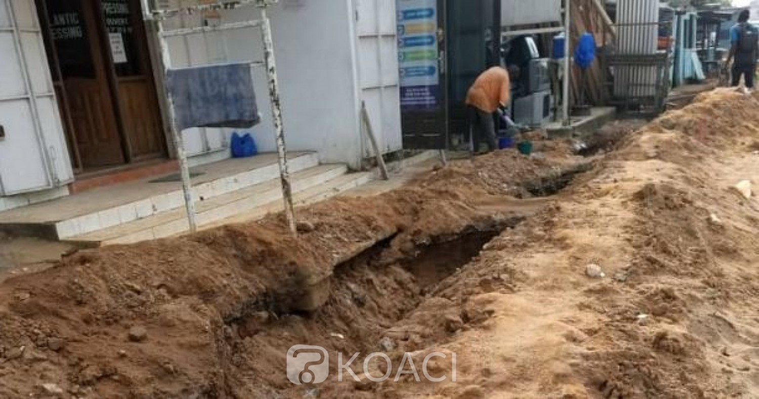 Côte d'Ivoire :  Abobo, installation des caméras de surveillance, un enfant chute dans une fosse et se fracture la jambe gauche