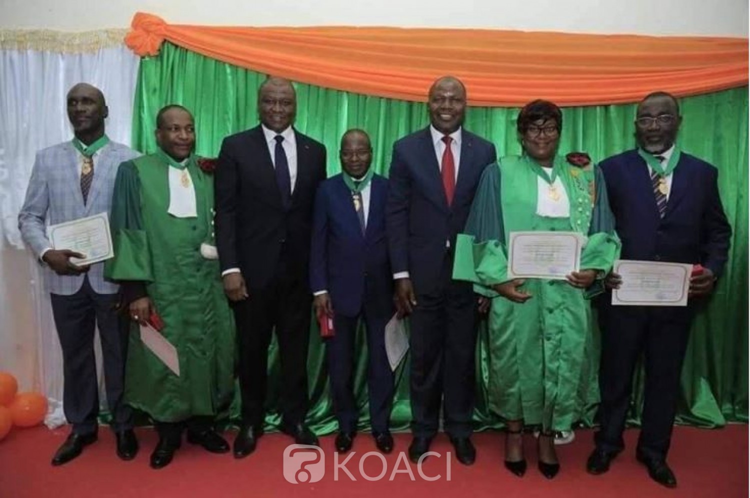 Côte d'Ivoire: Rentrée solennelle des universités publiques, 34 personnalités de l'enseignement supérieur décorées