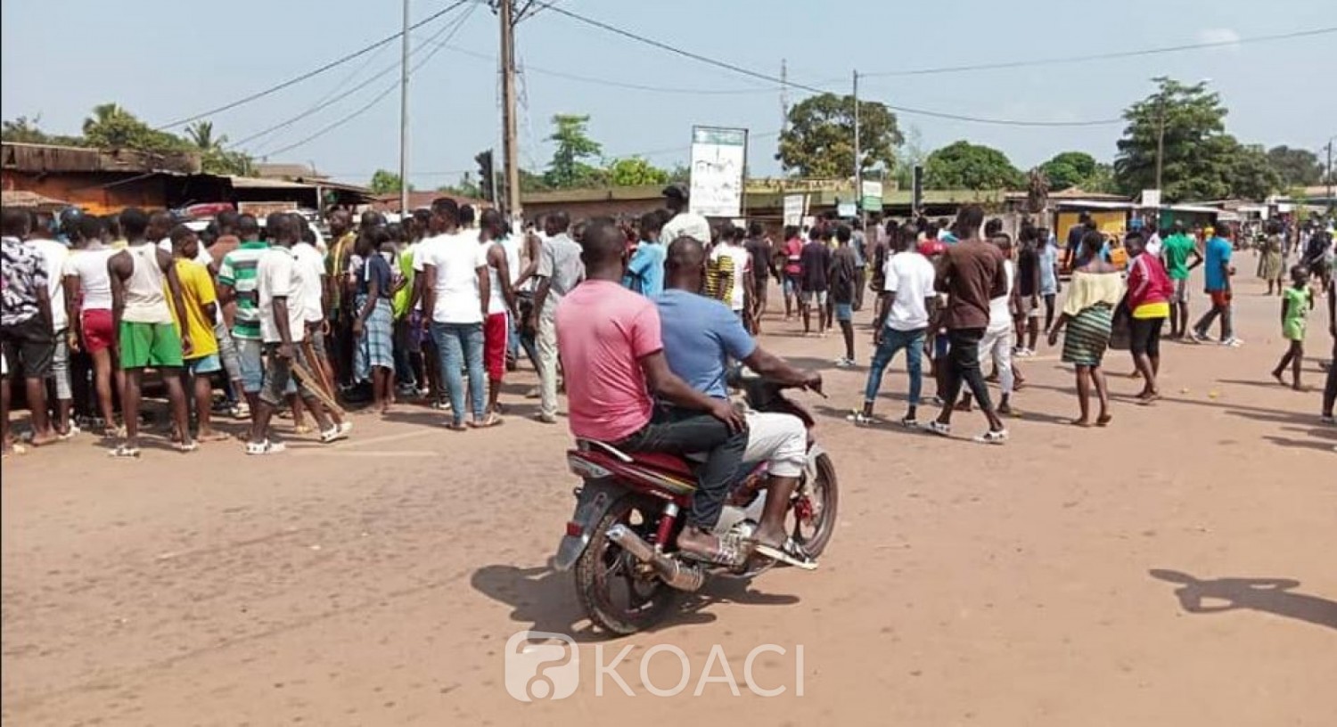 Côte d'Ivoire: Bagarre rangée entre groupes de jeunes de deux communautés, Vagondo précise «aucune perte en vie humaine » et met en garde