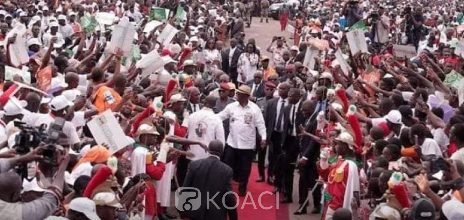 Côte d'Ivoire :  Yamoussoukro, pas de libation au meeting du RHDP, le logo du RHDP sans l'emblème du PDCI-RDA
