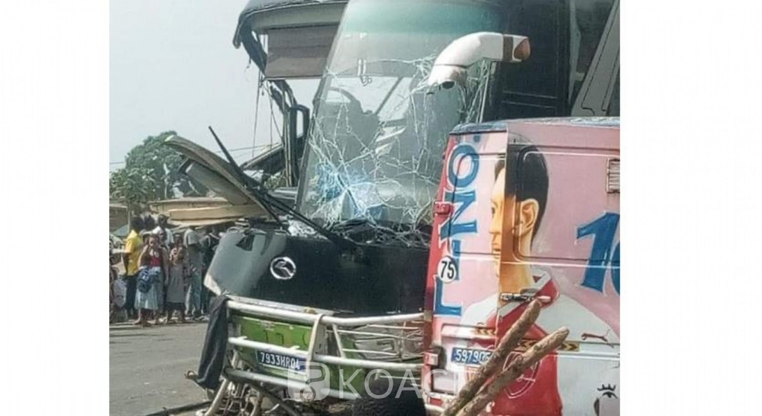 Côte d'Ivoire: A Logoualé, une violente collision entre un car  et un camion remorque fait de blessés graves
