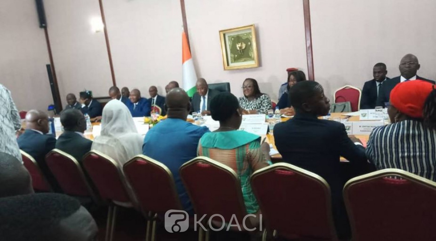 Côte d'Ivoire :  Dialogue politique, Gouvernement, groupements et partis politiques se rencontrent demain à la Primature après un conseil des ministres