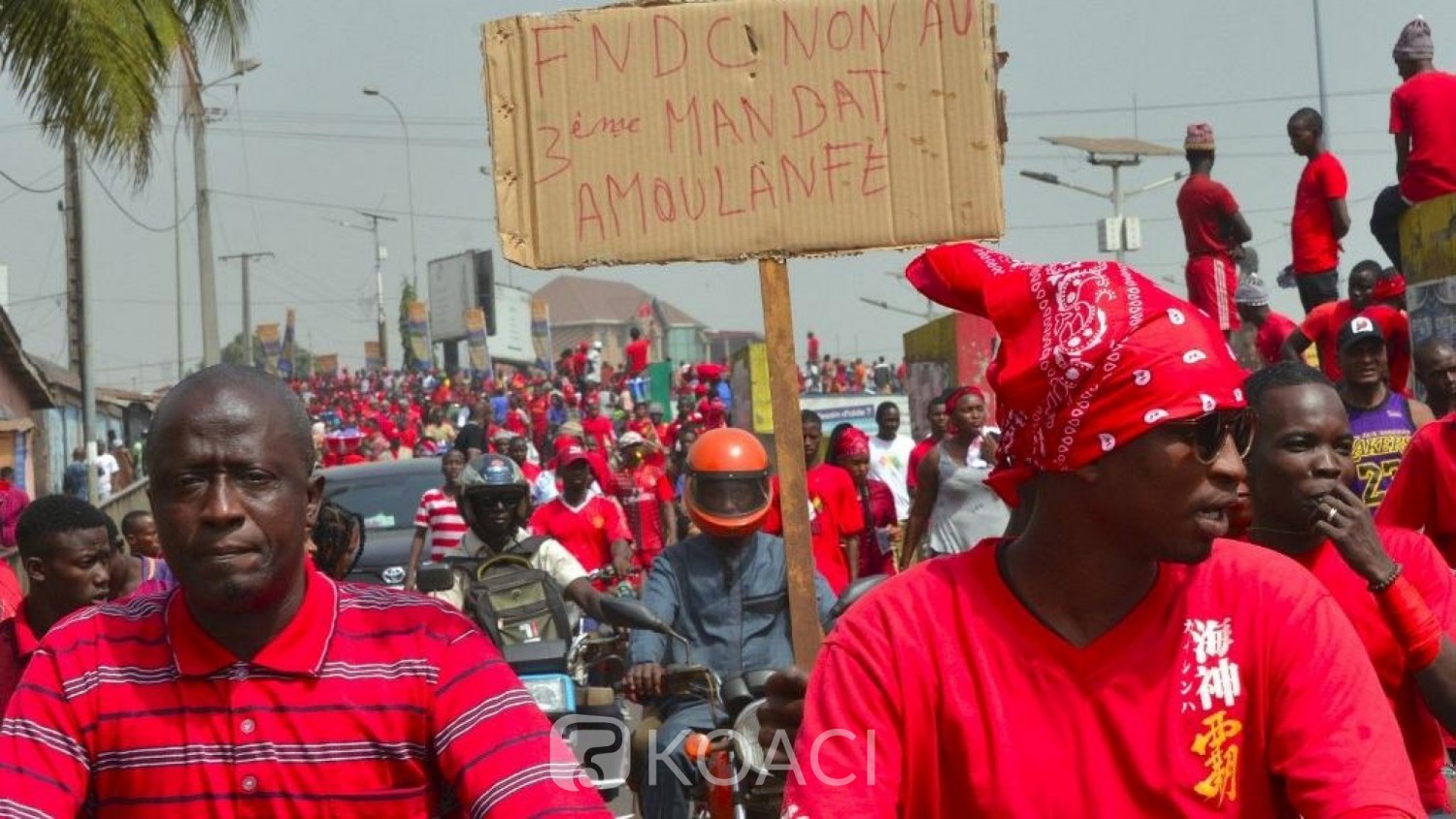 Guinée:  Le FNDC suspend ses protestations après le décès de 3 manifestants