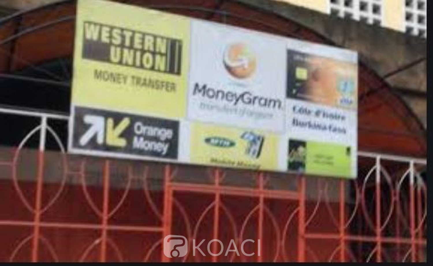 Côte d'Ivoire : Avec une arme factice, un étudiant  braque un point de transfert de mobile money et se fait appréhender