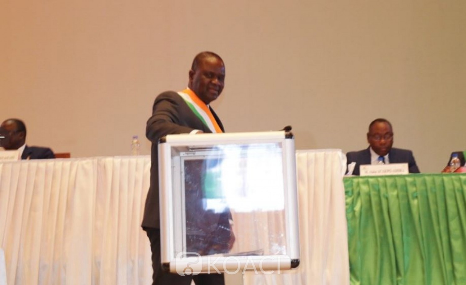 Côte d'Ivoire : Le congrès adopte le projet de loi portant révision de la Constitution