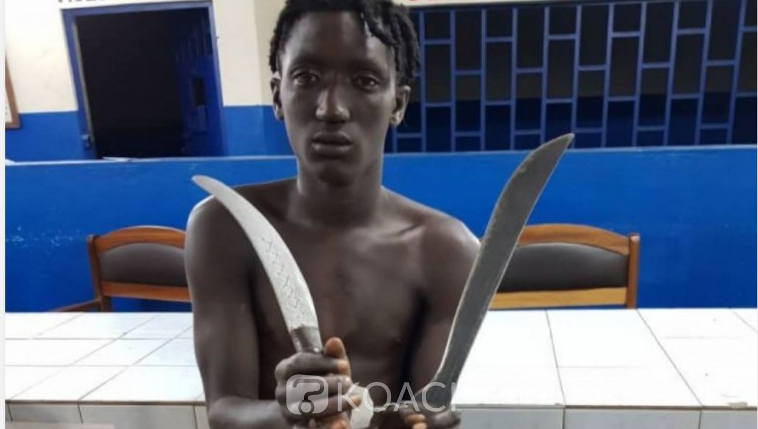 Côte d'Ivoire : En plein Coronavirus, il poursuit des personnes avec une machette et un couteau