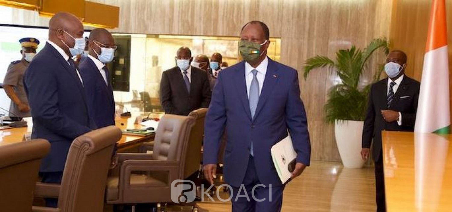 Côte d'Ivoire : Alassane Ouattara et son masque alternatif spécial « made in armée de Côte d'Ivoire »