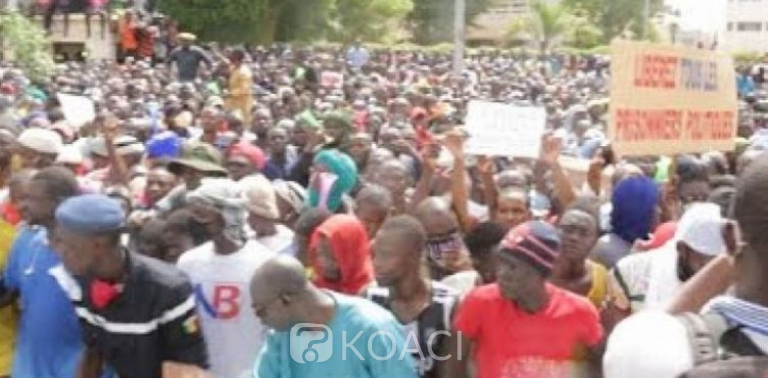 Mali : Vaste manifestation à Bamako pour le départ d'IBK