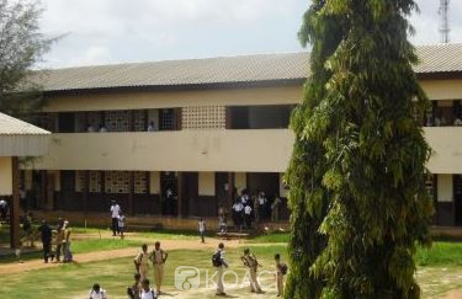 Côte d'Ivoire : En pleine surveillance du BEPC, un enseignant victime d'un malaise succombe