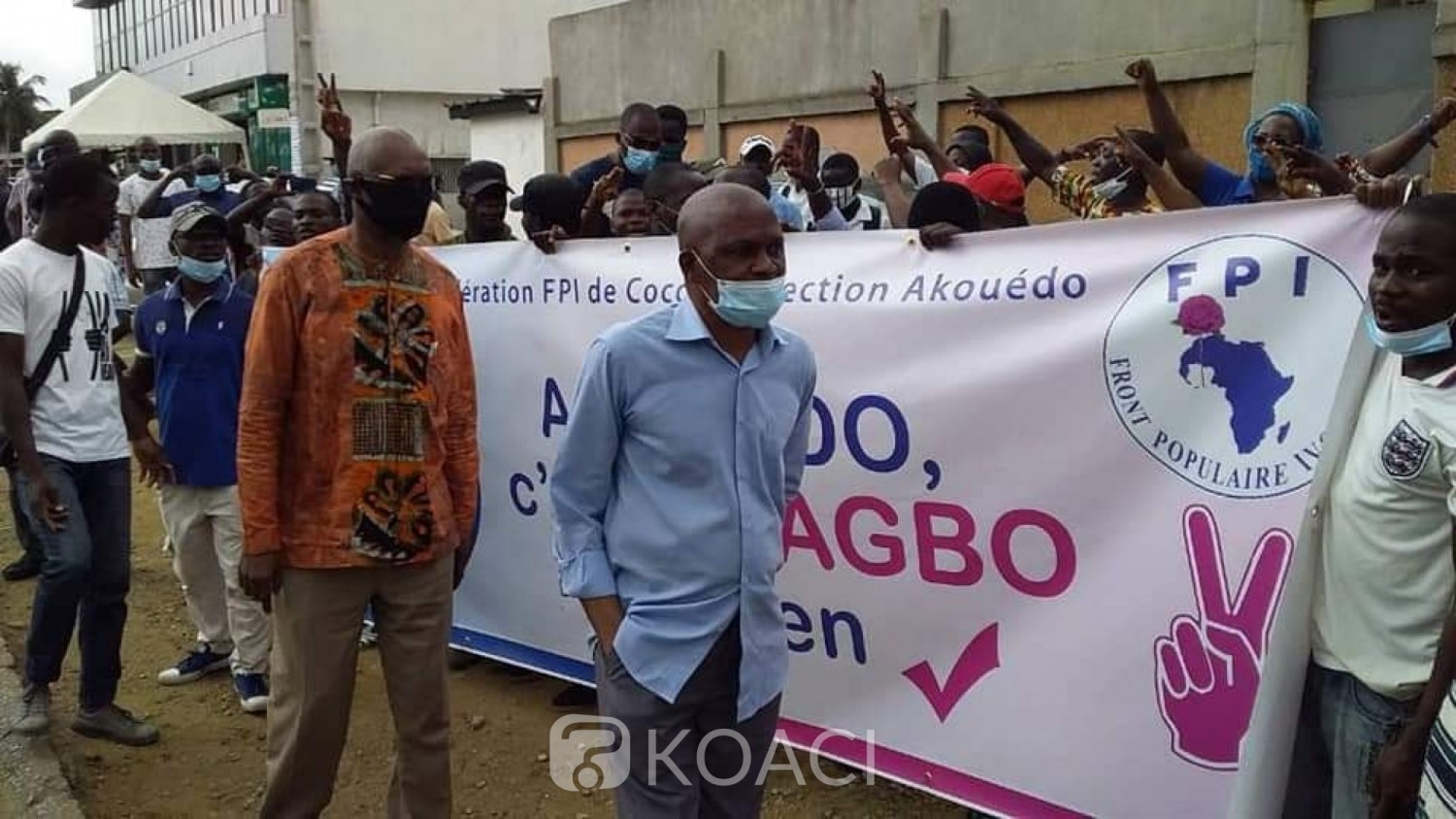 Côte d'Ivoire : Gbagbo retiré de la liste électorale provisoire, plusieurs de ses partisans manifestent à Abidjan devant le siège de la CEI